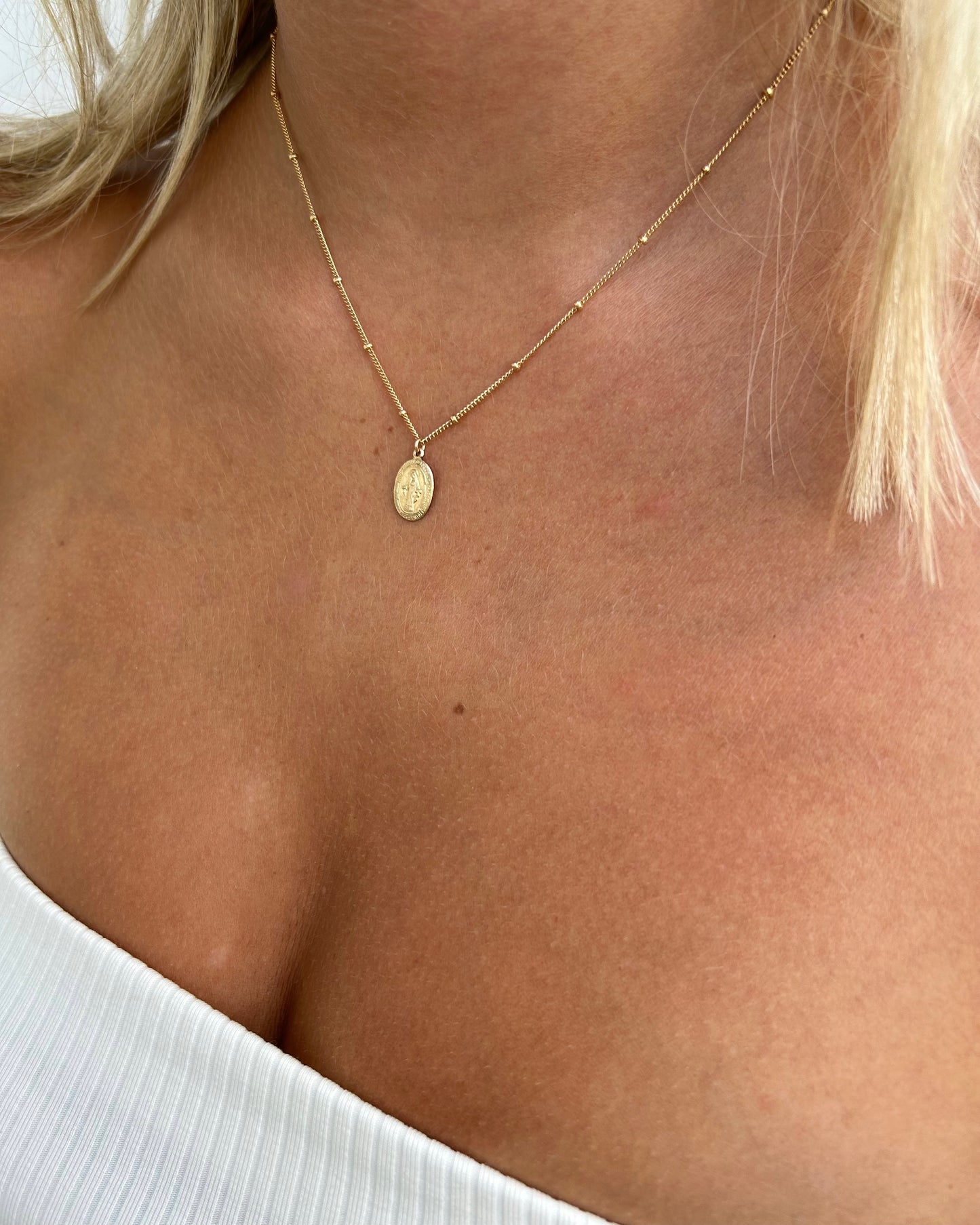 Mary Necklace